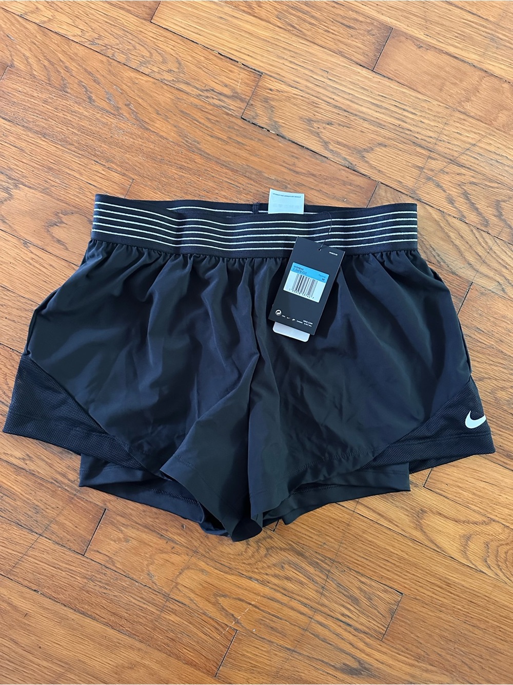 Nike Women’s 2-in-1 Training Shorts Black Silver Size M NWT